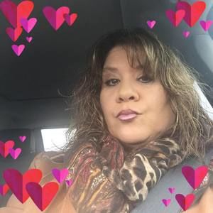 Meet your Posher, Raquel